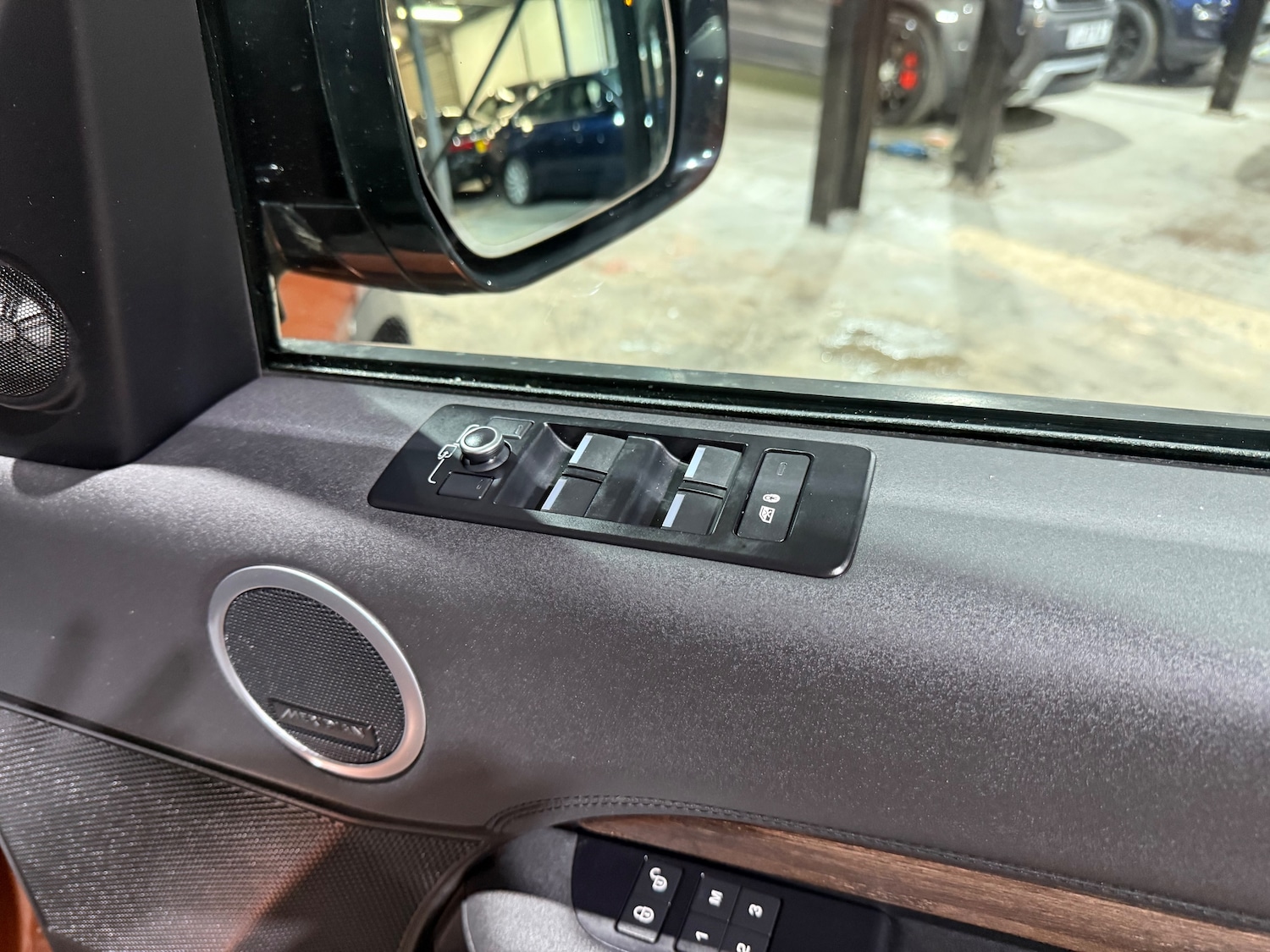 Used Land Rover Discovery 2017 for sale - 76851349: Photo 30