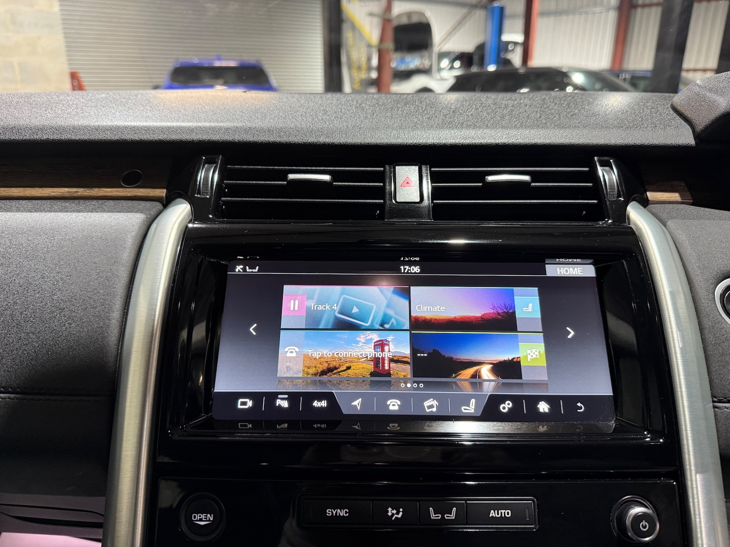 Used Land Rover Discovery 2017 for sale - 76851349: Photo 46