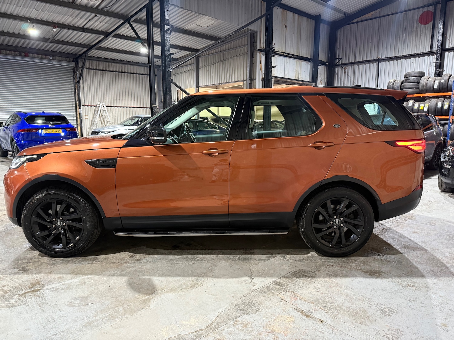 Used Land Rover Discovery 2017 for sale - 76851349: Photo 5