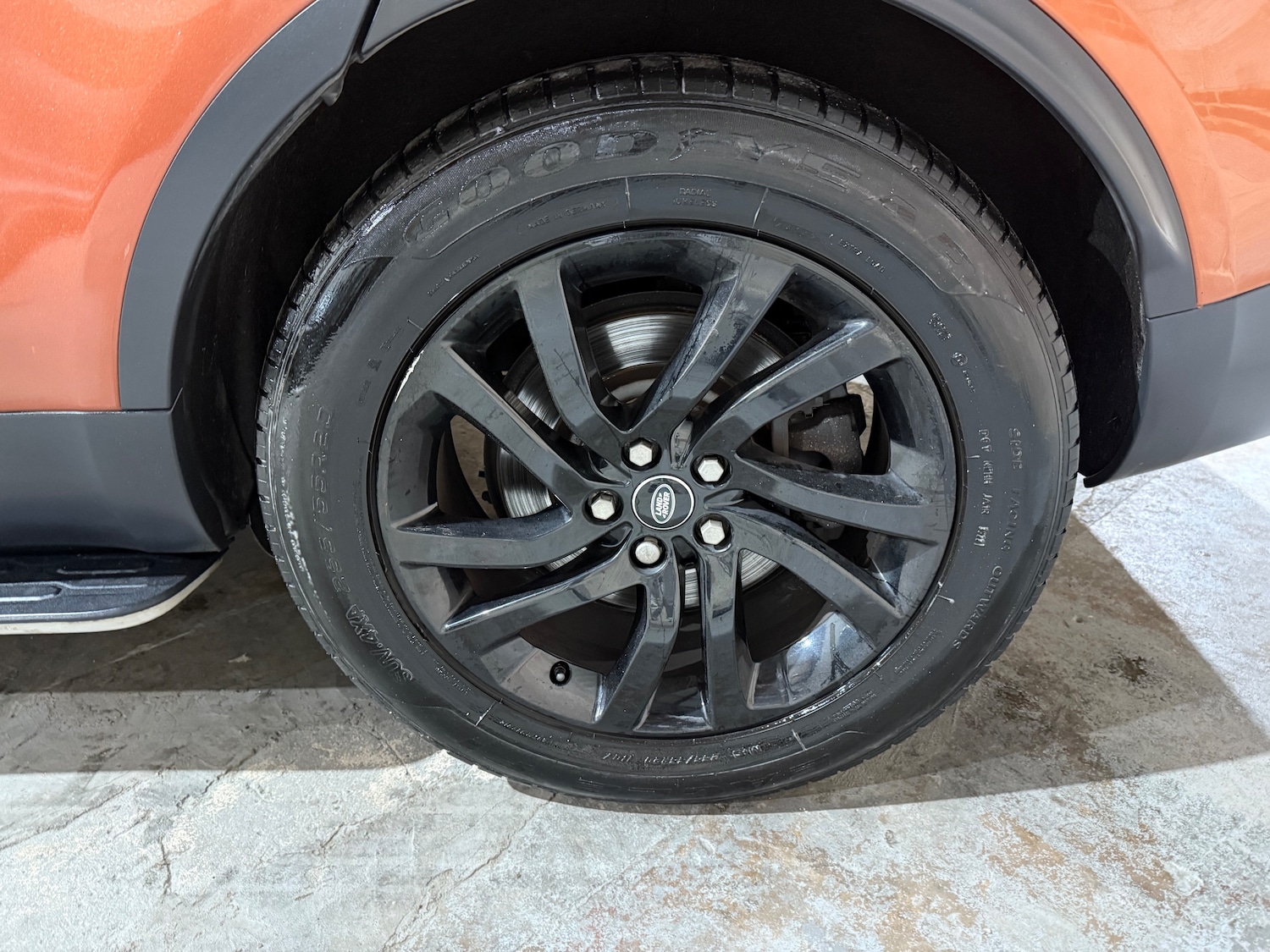 Used Land Rover Discovery 2017 for sale - 76851349: Photo 68