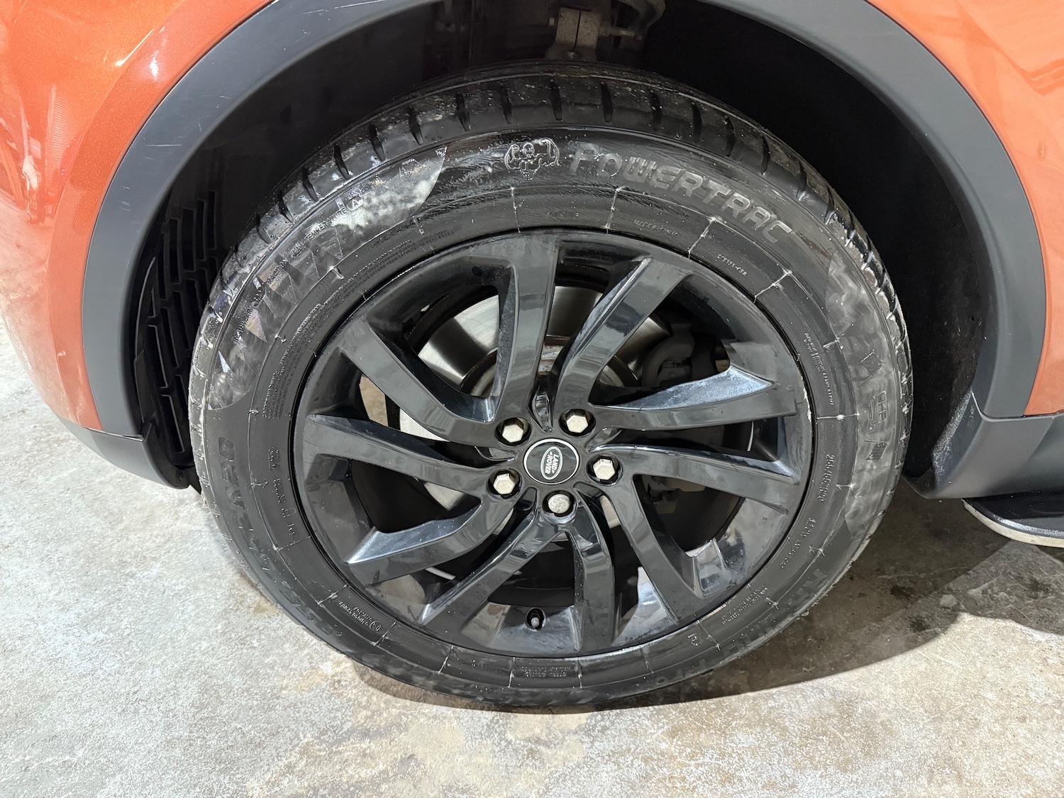 Used Land Rover Discovery 2017 for sale - 76851349: Photo 69