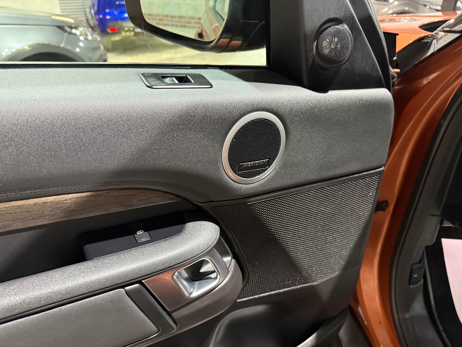 Used Land Rover Discovery 2017 for sale - 76851349: Photo 8