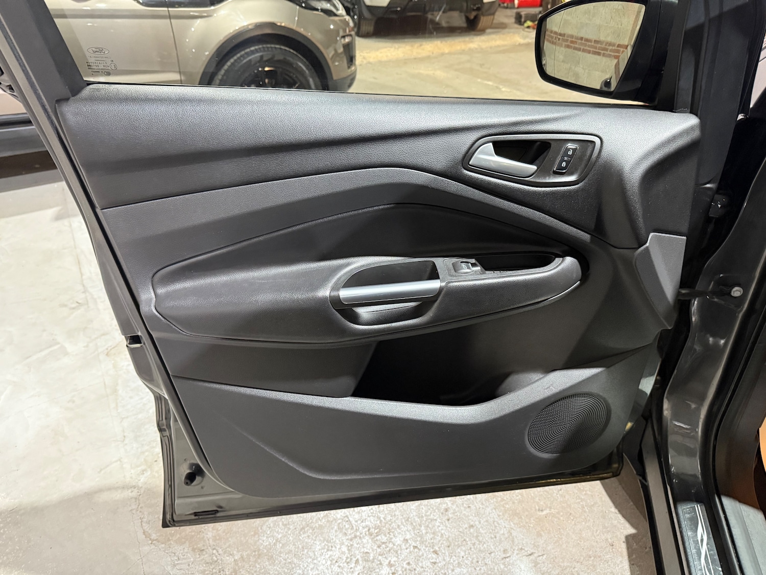 Used Ford Kuga 2015 for sale - 76798679: Photo 7