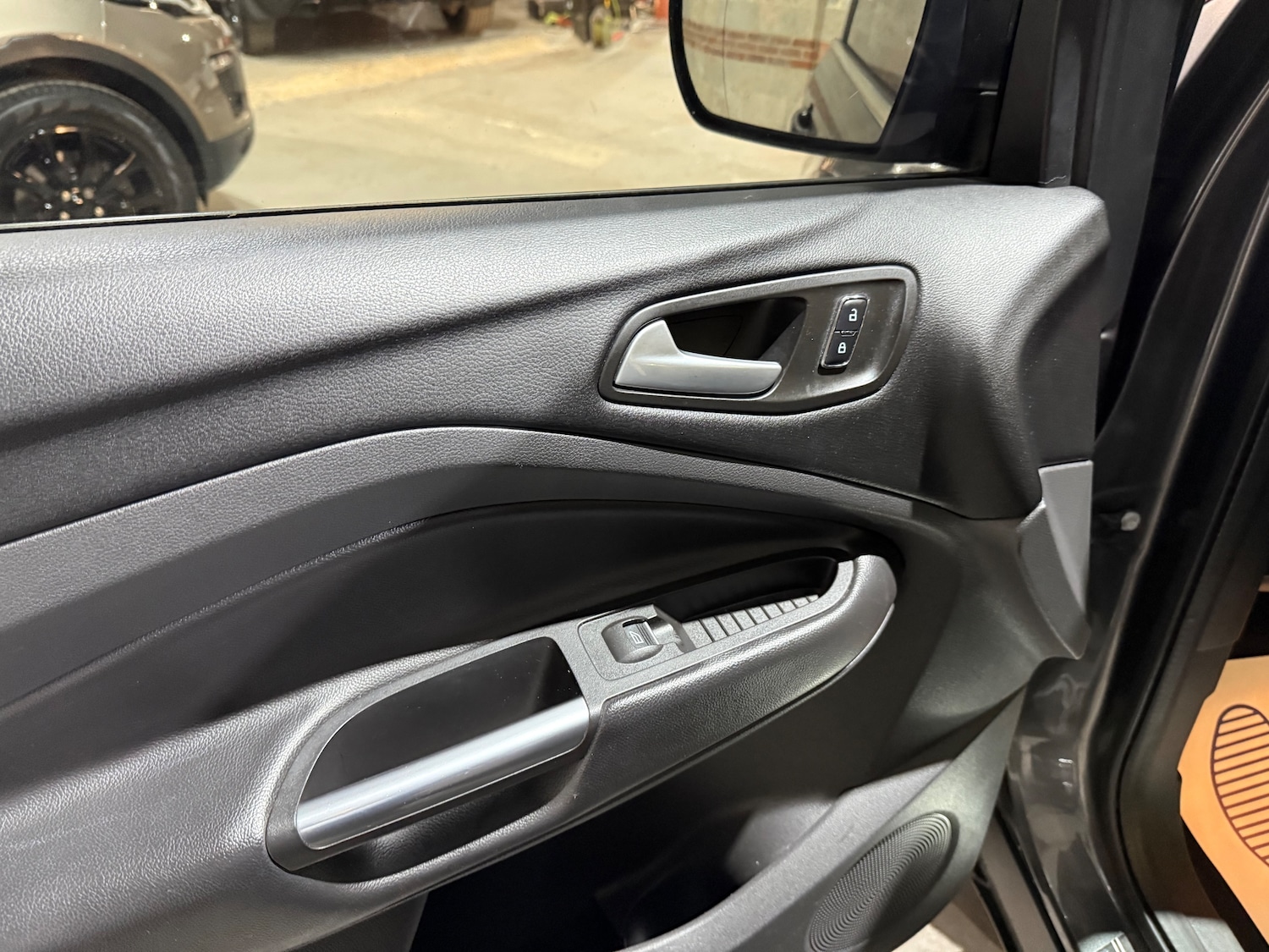 Used Ford Kuga 2015 for sale - 76798679: Photo 8