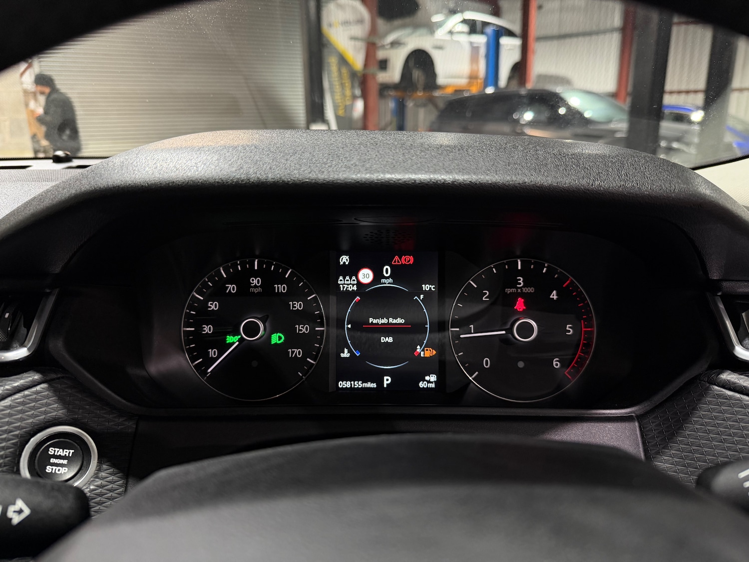 Used Land Rover Range Rover Velar 2019 for sale - 76985654: Photo 32