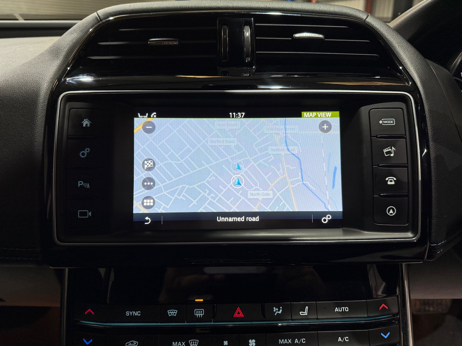 Used Jaguar XE 2016 for sale - 77408884: Photo 35