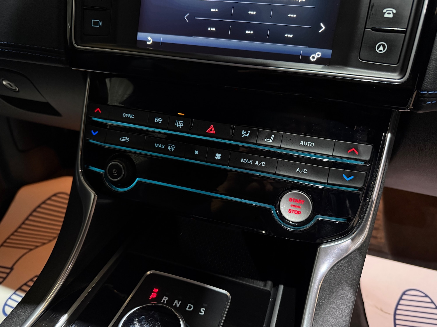 Used Jaguar XE 2016 for sale - 77408884: Photo 37