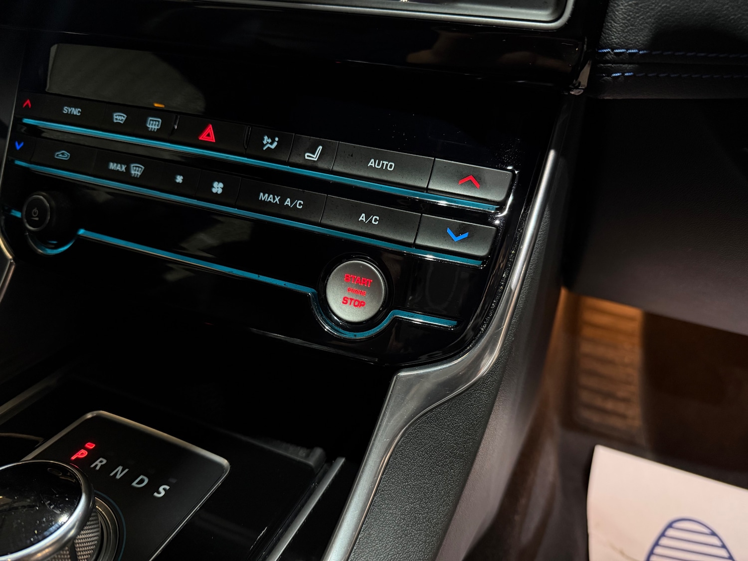 Used Jaguar XE 2016 for sale - 77408884: Photo 39