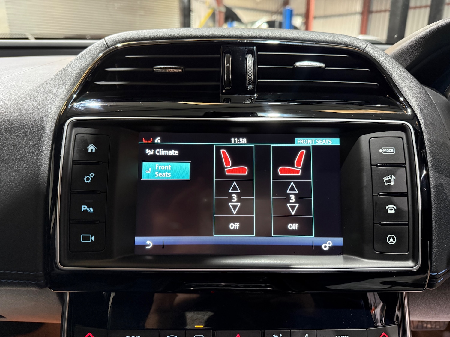 Used Jaguar XE 2016 for sale - 77408884: Photo 40