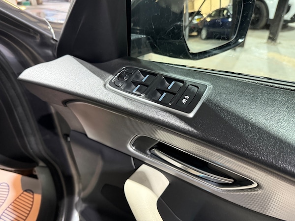 Used Jaguar F-Pace 2017 for sale - 76317407: Photo 25