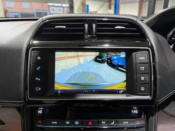 Used Jaguar F-Pace 2017 for sale - 76317407: Photo 40