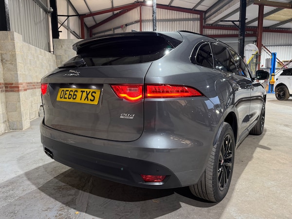 Used Jaguar F-Pace 2017 for sale - 76317407: Photo 51