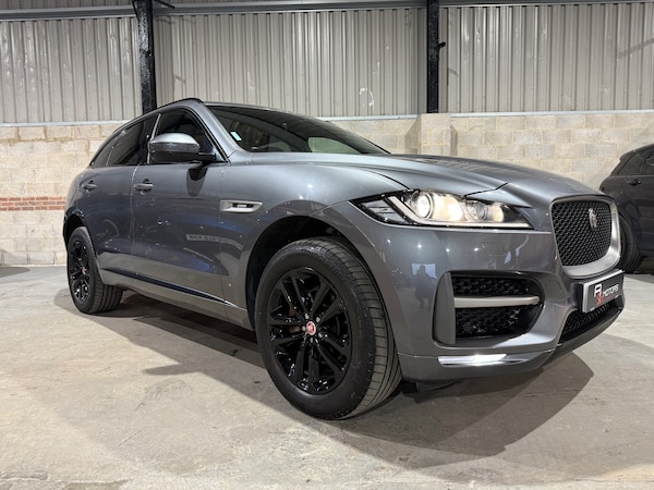 Used Jaguar F-Pace 2017 for sale - 76317407: Photo 55