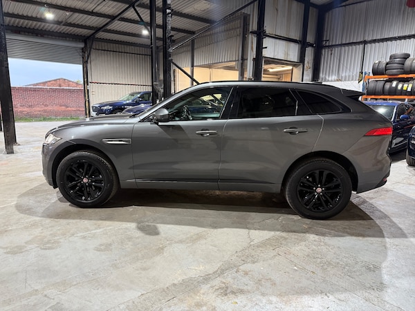 Used Jaguar F-Pace 2017 for sale - 76317407: Photo 5
