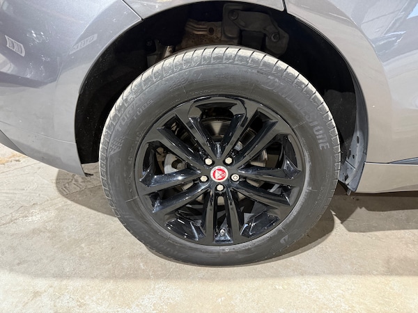 Used Jaguar F-Pace 2017 for sale - 76317407: Photo 60