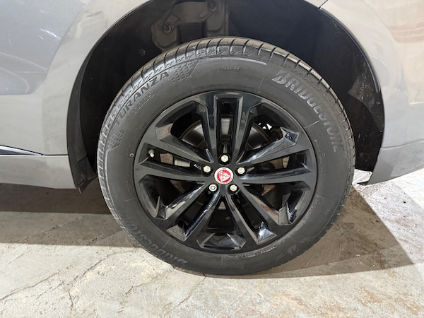 Used Jaguar F-Pace 2017 for sale - 76317407: Photo 61