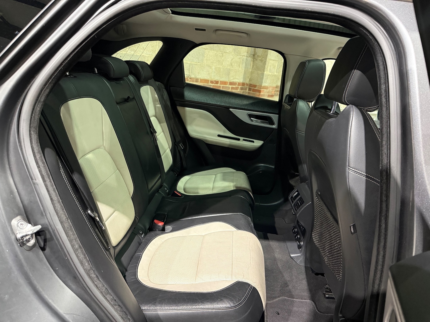 Used Jaguar F-Pace 2016 for sale - 77660465: Photo 30