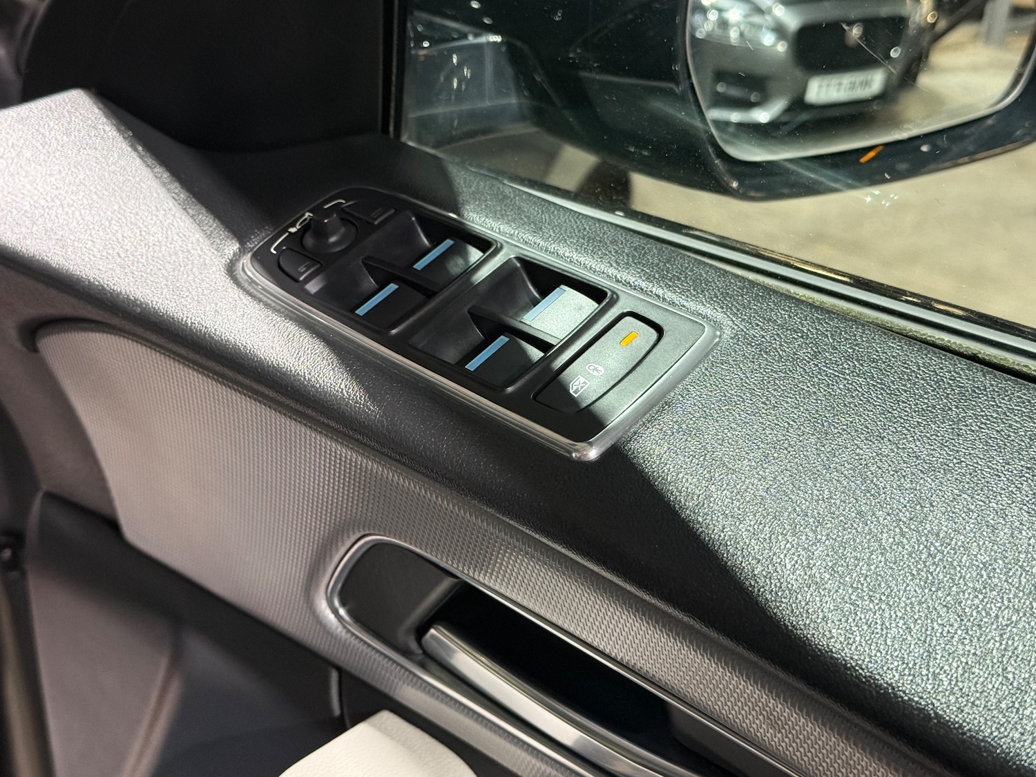 Used Jaguar F-Pace 2016 for sale - 77660465: Photo 35