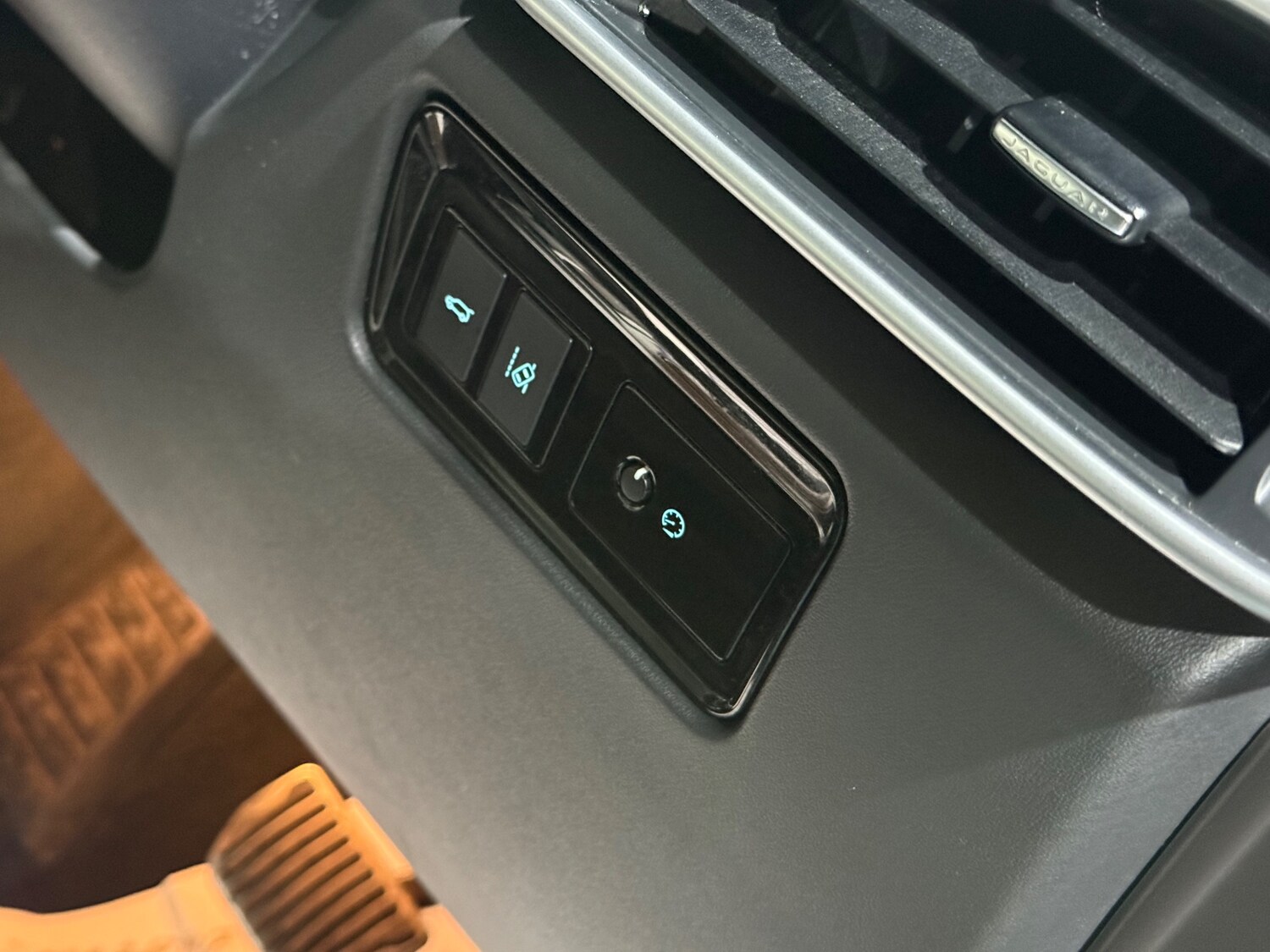 Used Jaguar F-Pace 2016 for sale - 77660465: Photo 39