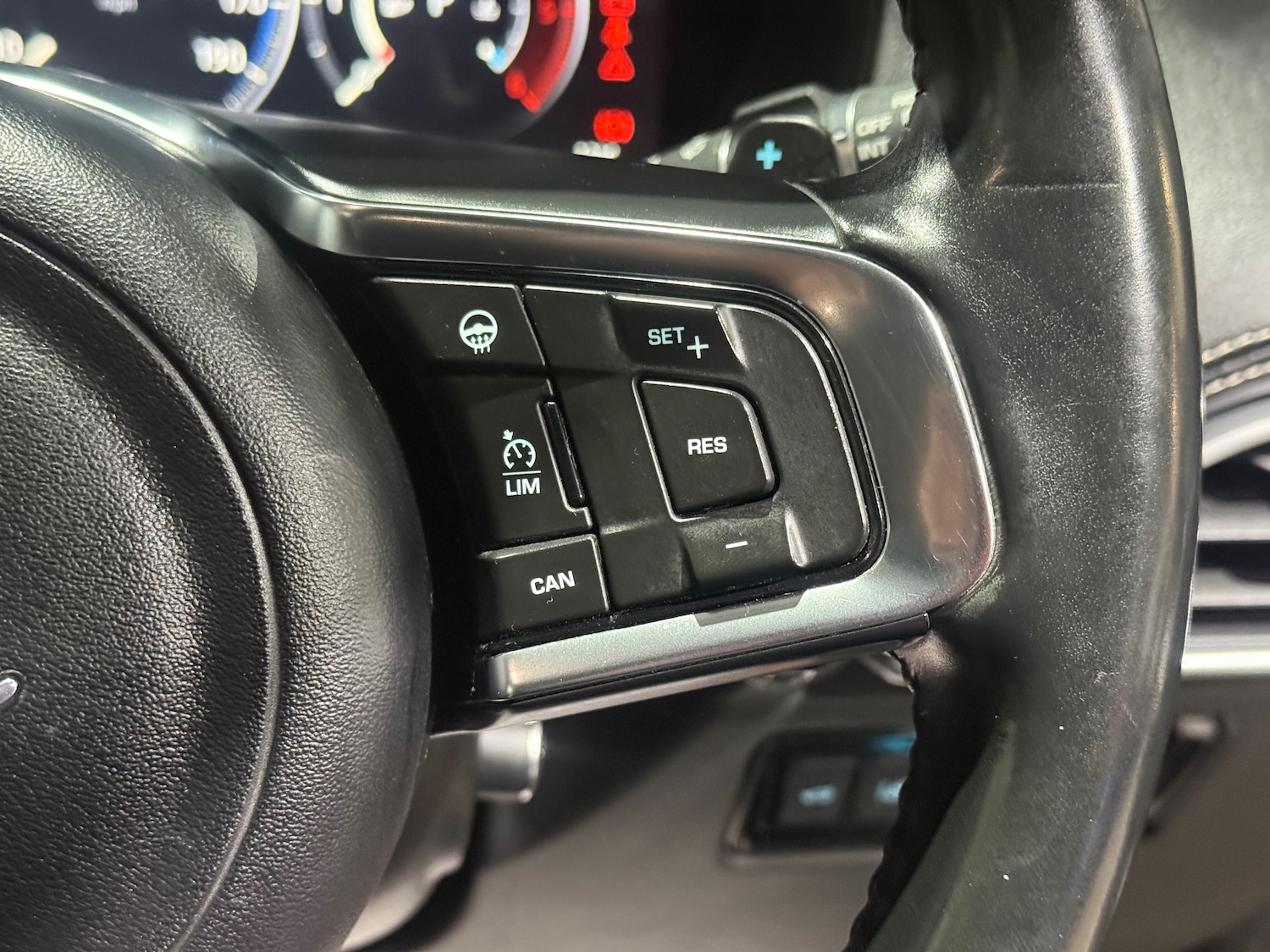 Used Jaguar F-Pace 2016 for sale - 77660465: Photo 42