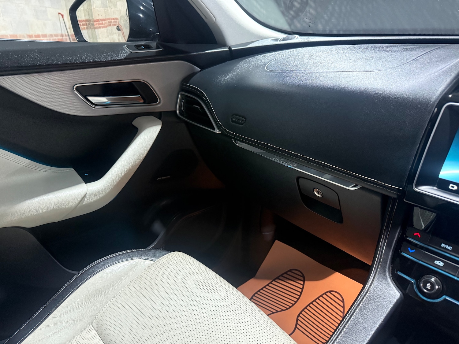 Used Jaguar F-Pace 2016 for sale - 77660465: Photo 47