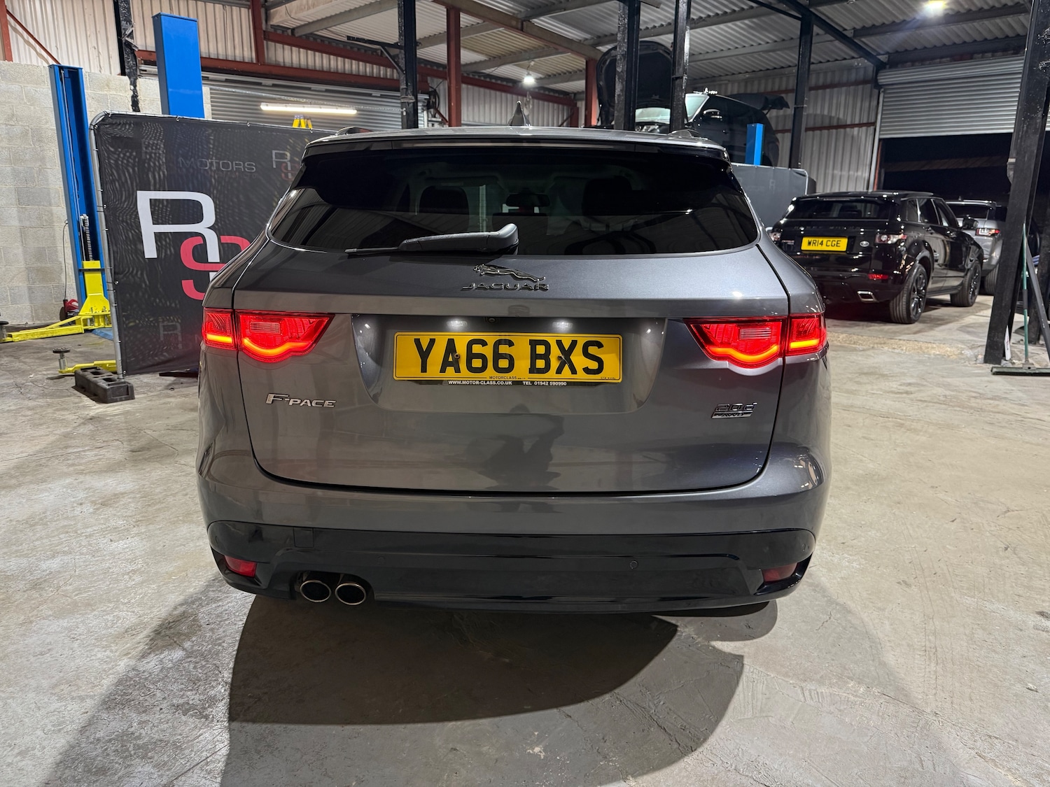 Used Jaguar F-Pace 2016 for sale - 77660465: Photo 5