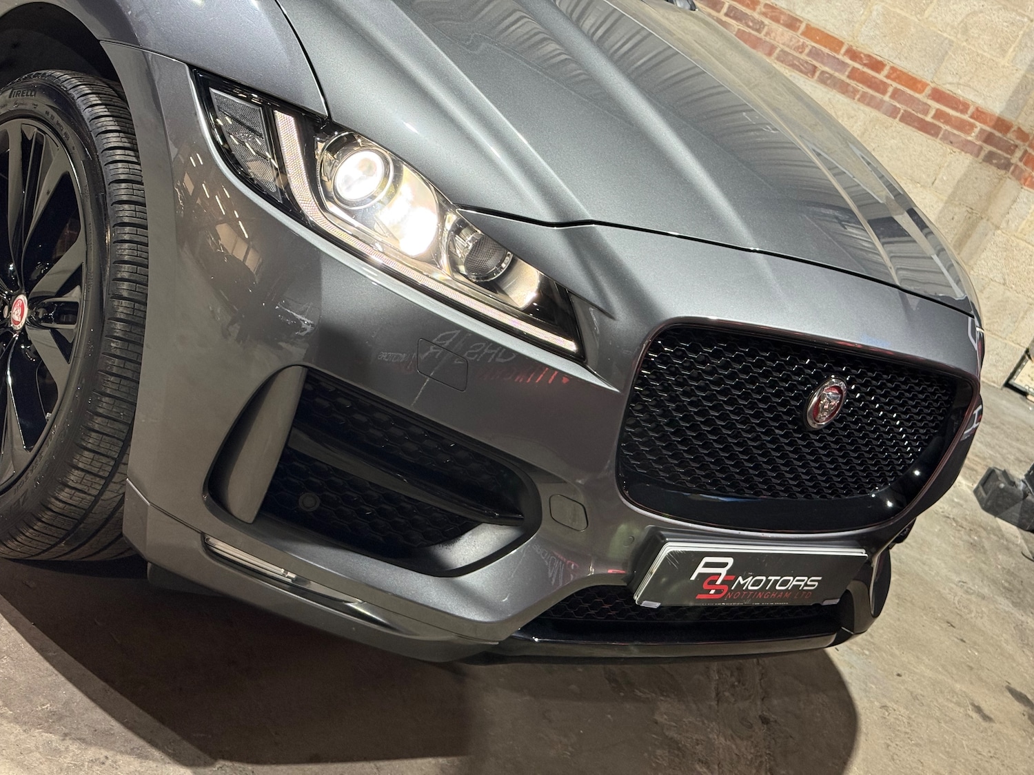 Used Jaguar F-Pace 2016 for sale - 77660465: Photo 9