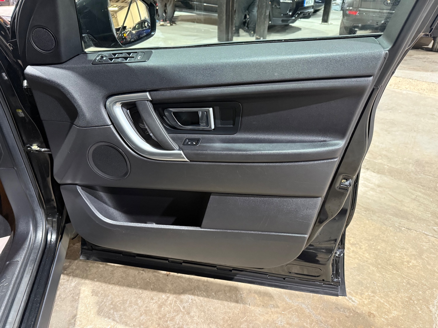 Used Land Rover Discovery Sport 2017 for sale - 76501186: Photo 21