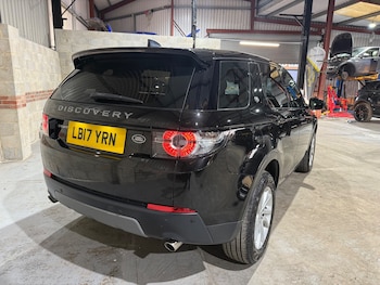 Used Land Rover Discovery Sport 2017 for sale - 76501186: Photo