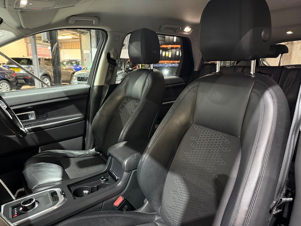 Used Land Rover Discovery Sport 2018 for sale - 76273767: Photo 10