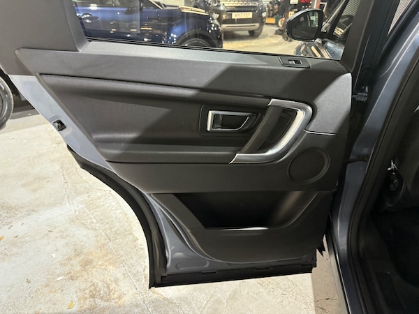 Used Land Rover Discovery Sport 2018 for sale - 76273767: Photo 13