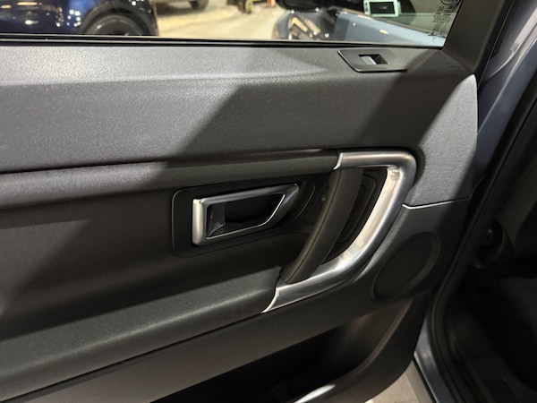 Used Land Rover Discovery Sport 2018 for sale - 76273767: Photo 14