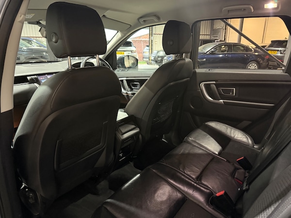 Used Land Rover Discovery Sport 2018 for sale - 76273767: Photo 15
