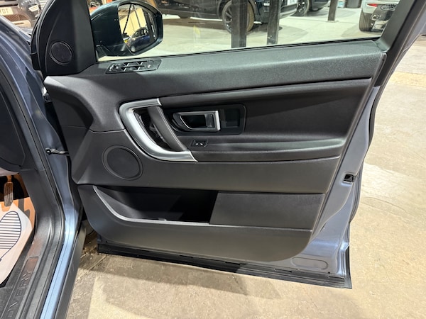 Used Land Rover Discovery Sport 2018 for sale - 76273767: Photo 24