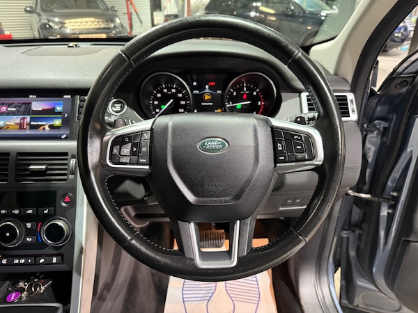 Used Land Rover Discovery Sport 2018 for sale - 76273767: Photo 32
