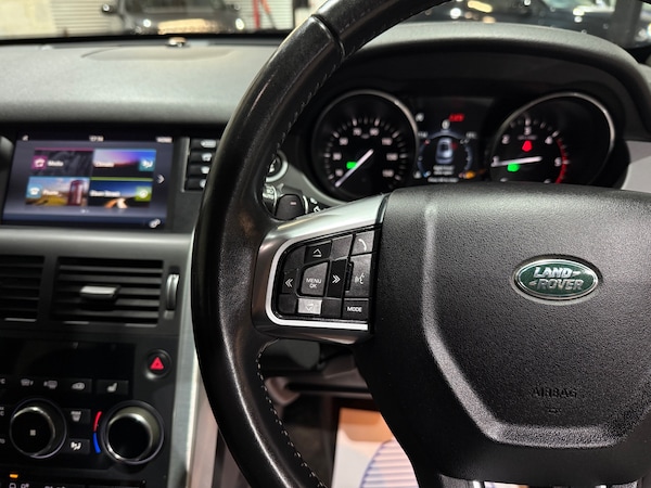 Used Land Rover Discovery Sport 2018 for sale - 76273767: Photo 33