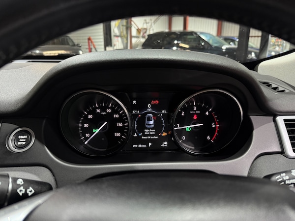 Used Land Rover Discovery Sport 2018 for sale - 76273767: Photo 35