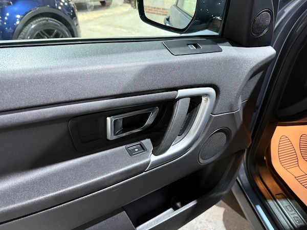 Used Land Rover Discovery Sport 2018 for sale - 76273767: Photo 8