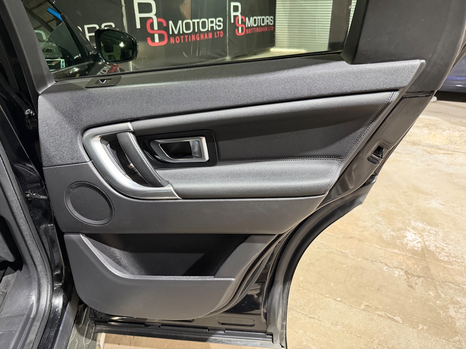 Used Land Rover Discovery Sport 2017 for sale - 78137222: Photo 21