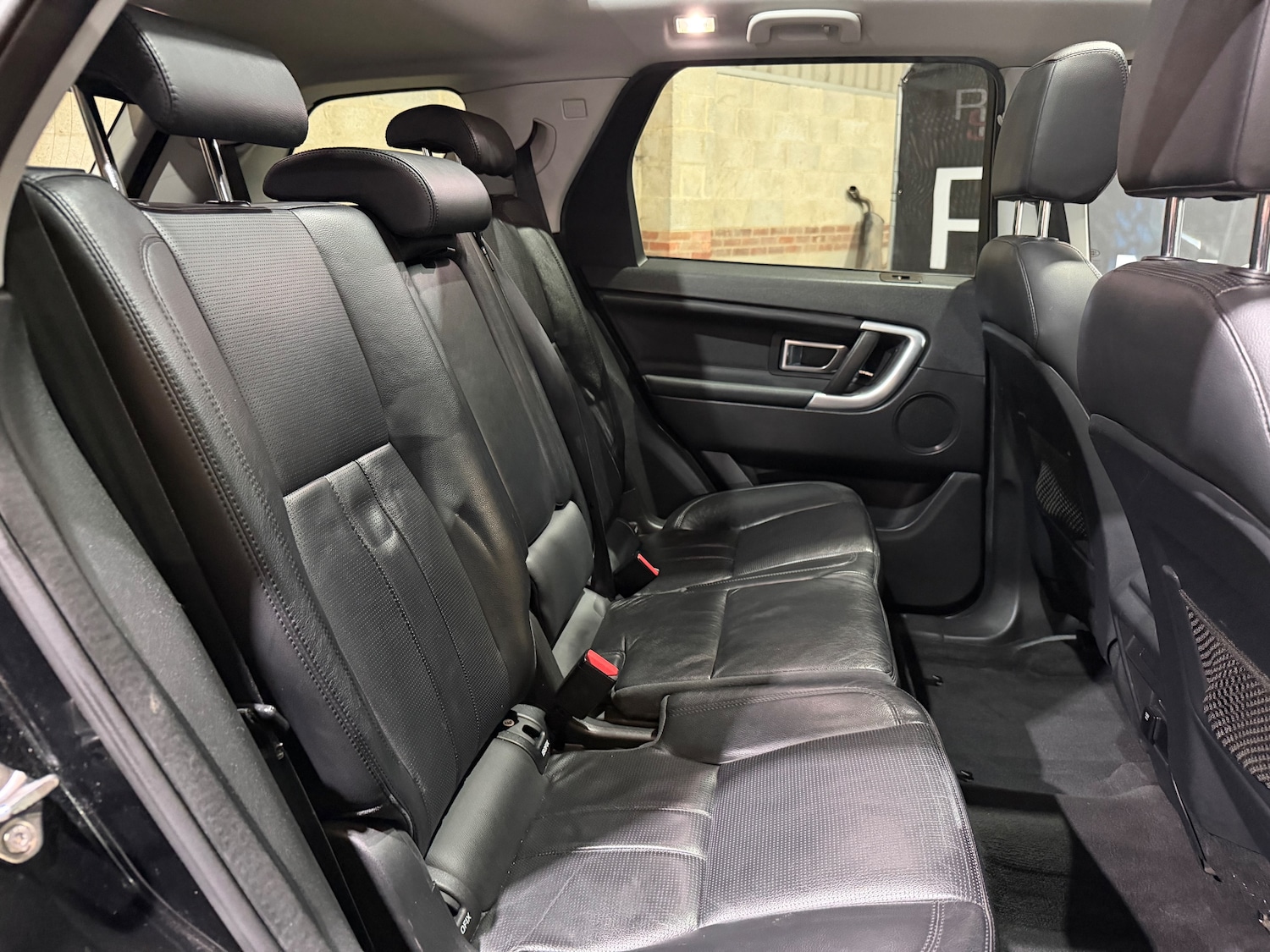 Used Land Rover Discovery Sport 2017 for sale - 78137222: Photo 23