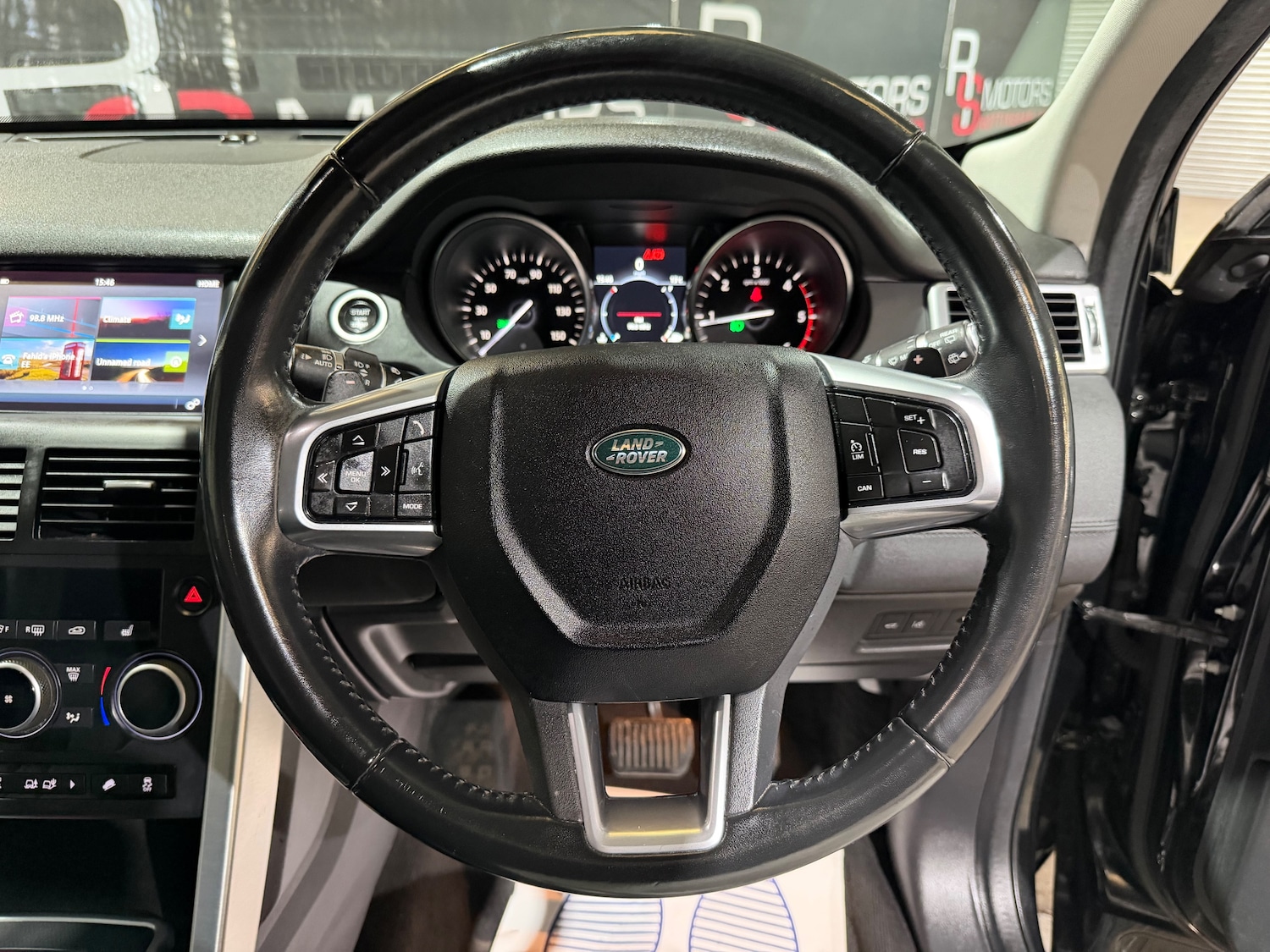 Used Land Rover Discovery Sport 2017 for sale - 78137222: Photo 35