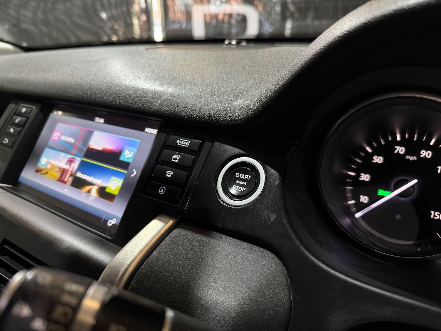 Used Land Rover Discovery Sport 2017 for sale - 78137222: Photo 41