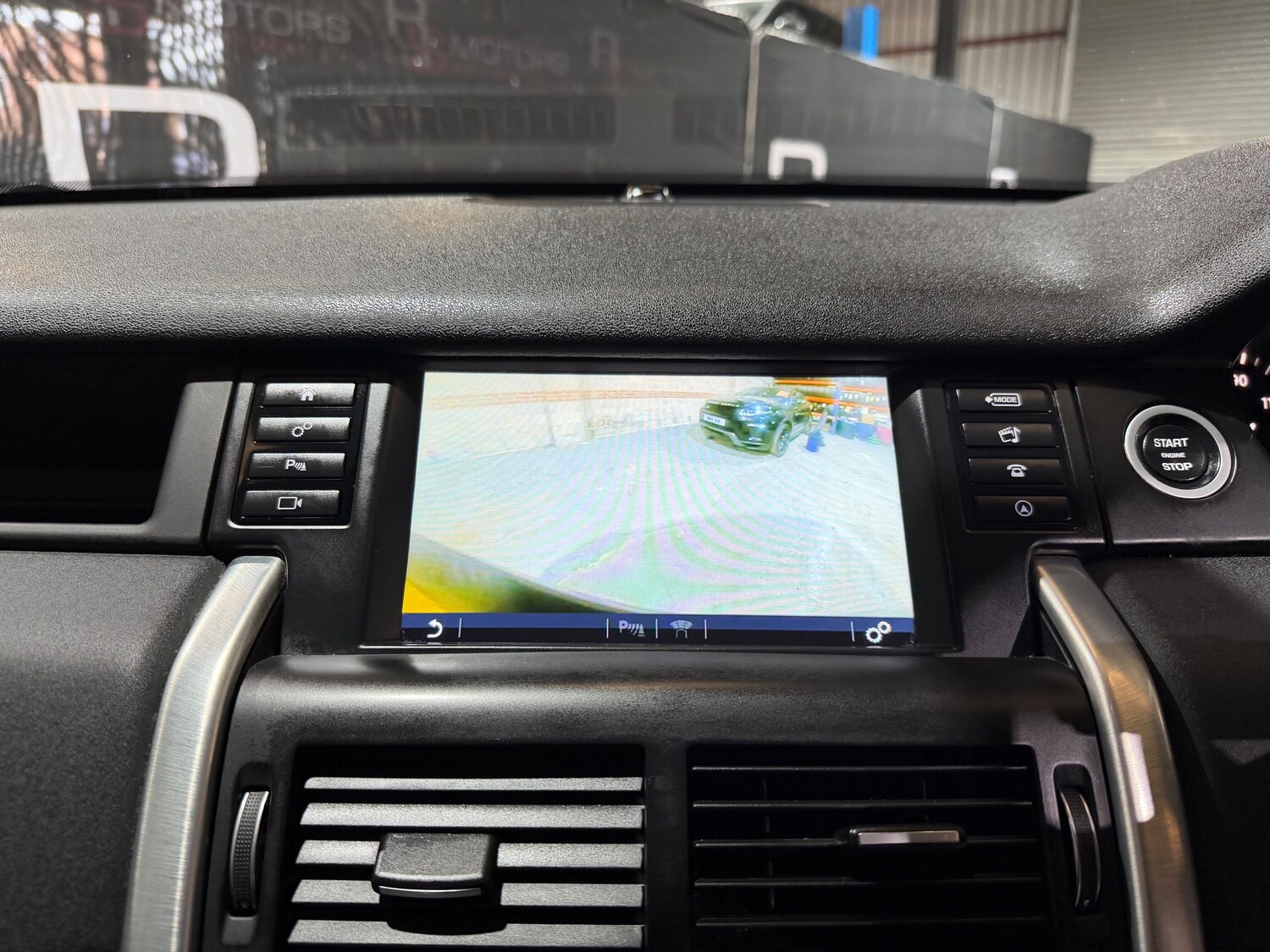 Used Land Rover Discovery Sport 2017 for sale - 78137222: Photo 42