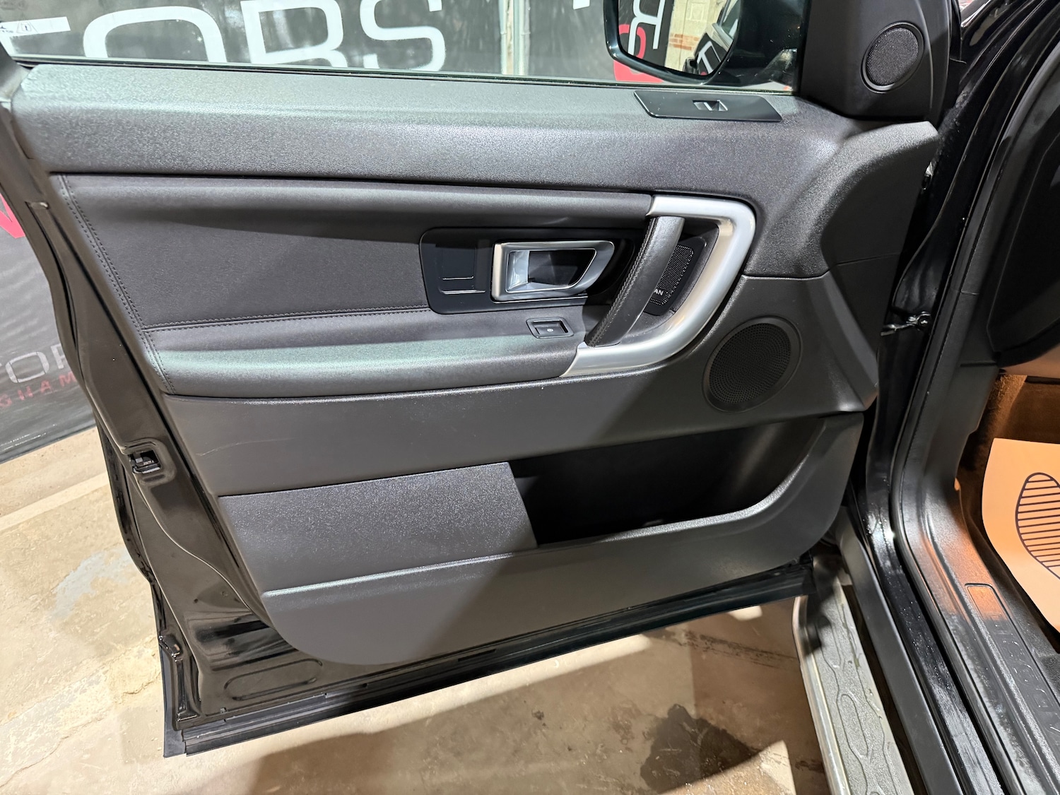 Used Land Rover Discovery Sport 2017 for sale - 78137222: Photo 7