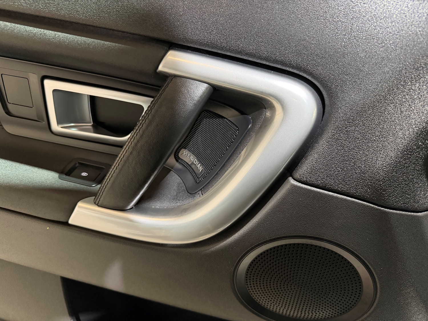 Used Land Rover Discovery Sport 2017 for sale - 78137222: Photo 9