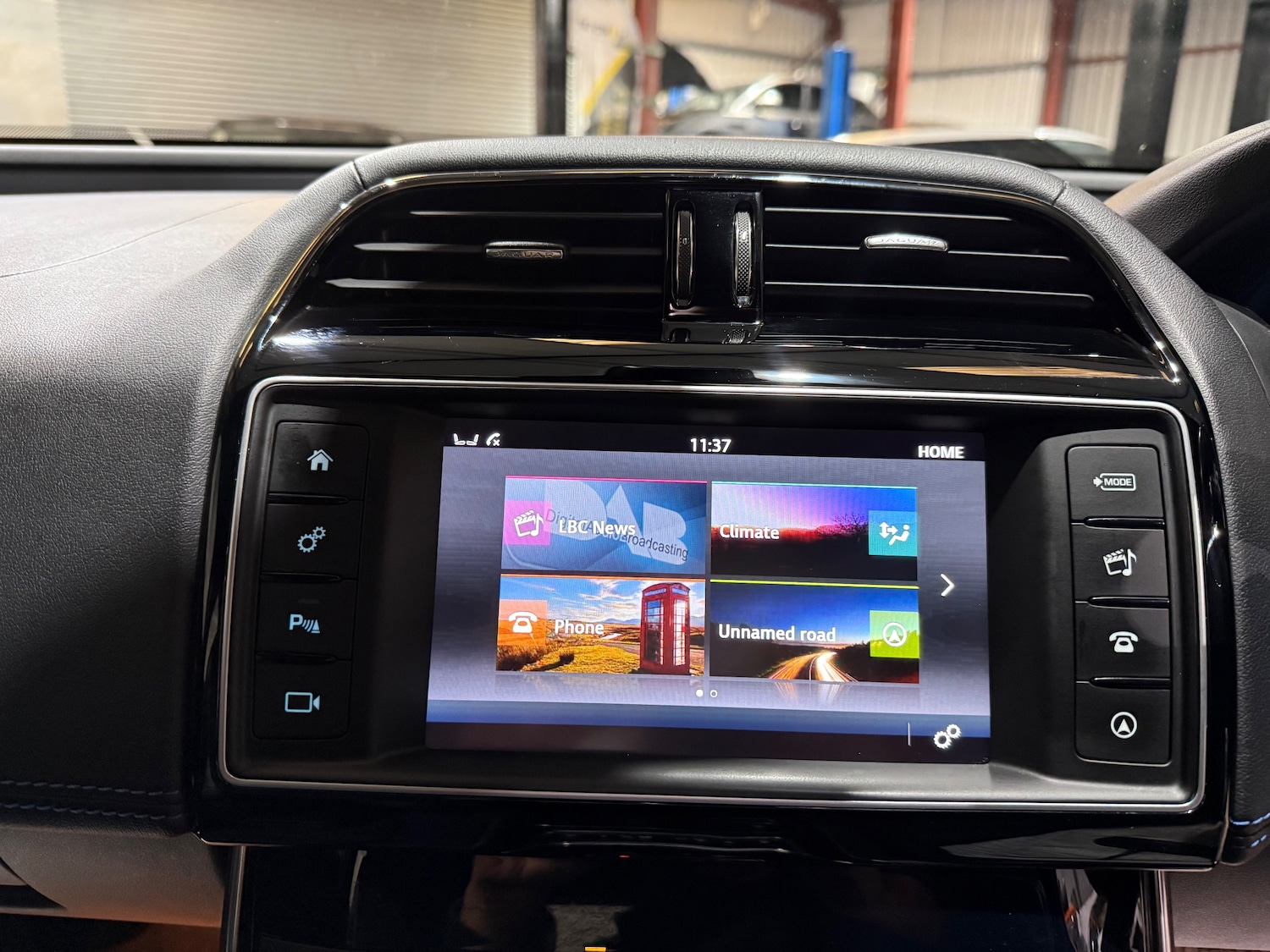 Used Jaguar XE 2016 for sale - 77080112: Photo 33