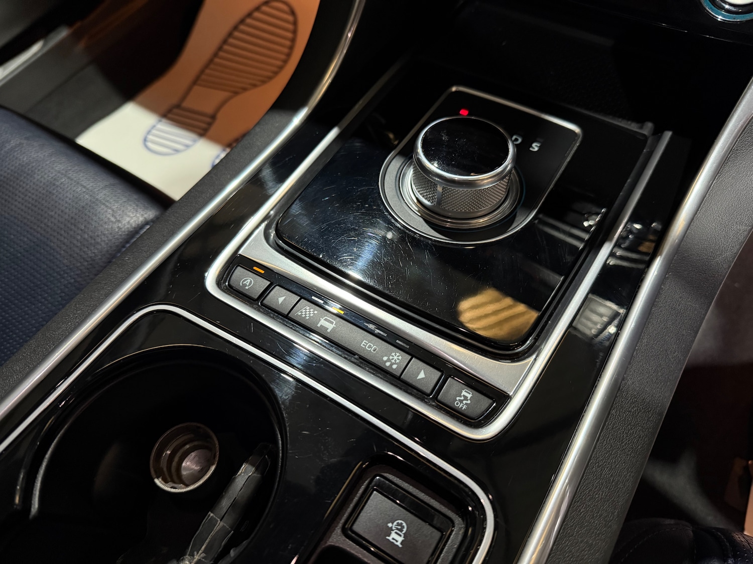 Used Jaguar XE 2016 for sale - 77080112: Photo 43