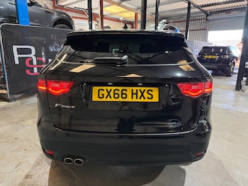 Used Jaguar F-Pace 2016 for sale - 78311301: Photo
