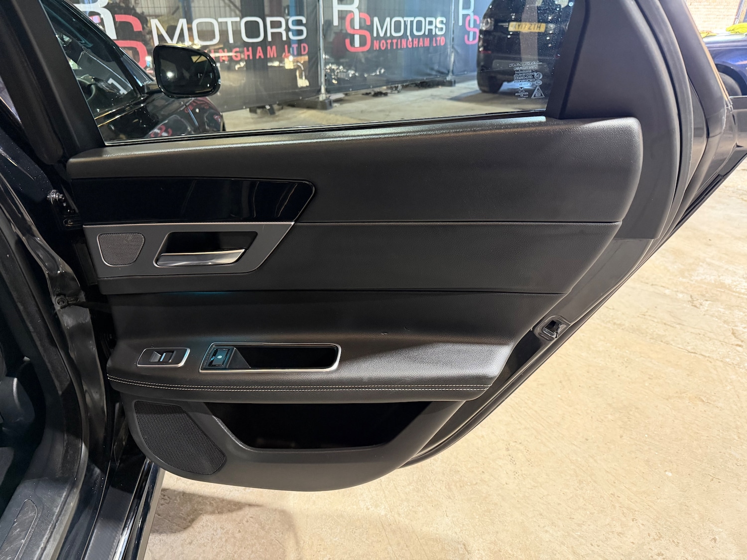 Used Jaguar XF 2016 for sale - 77557333: Photo 16