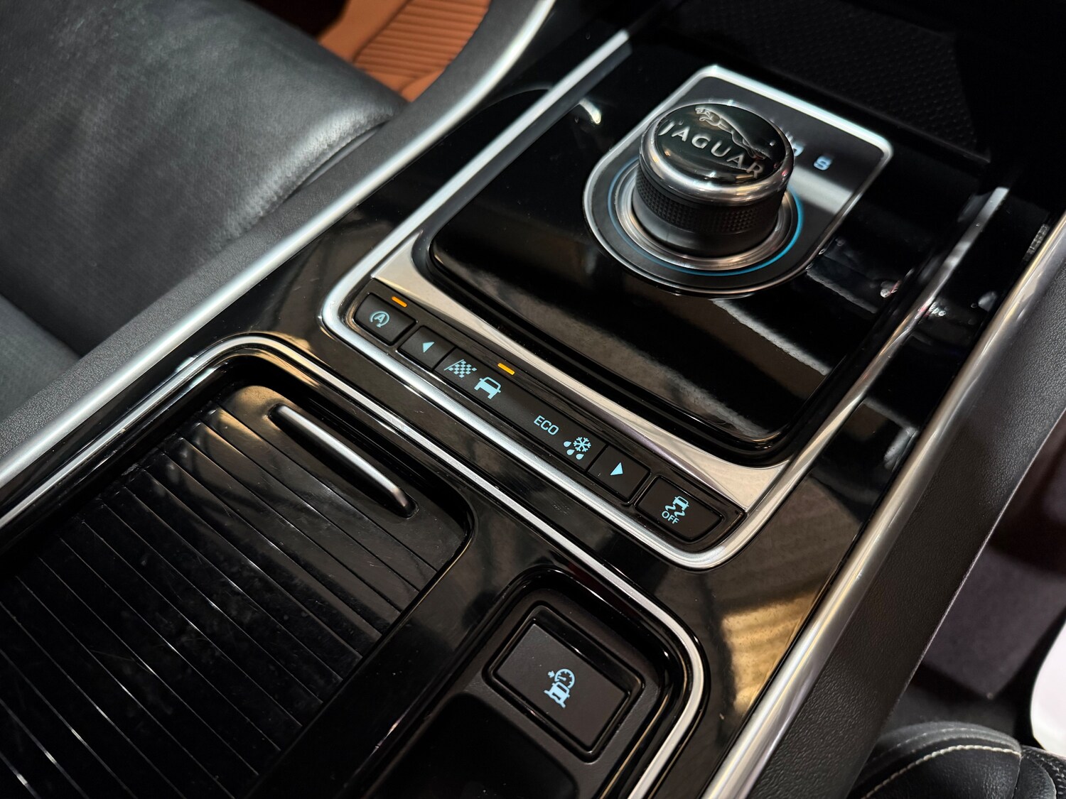 Used Jaguar XF 2016 for sale - 77557333: Photo 46